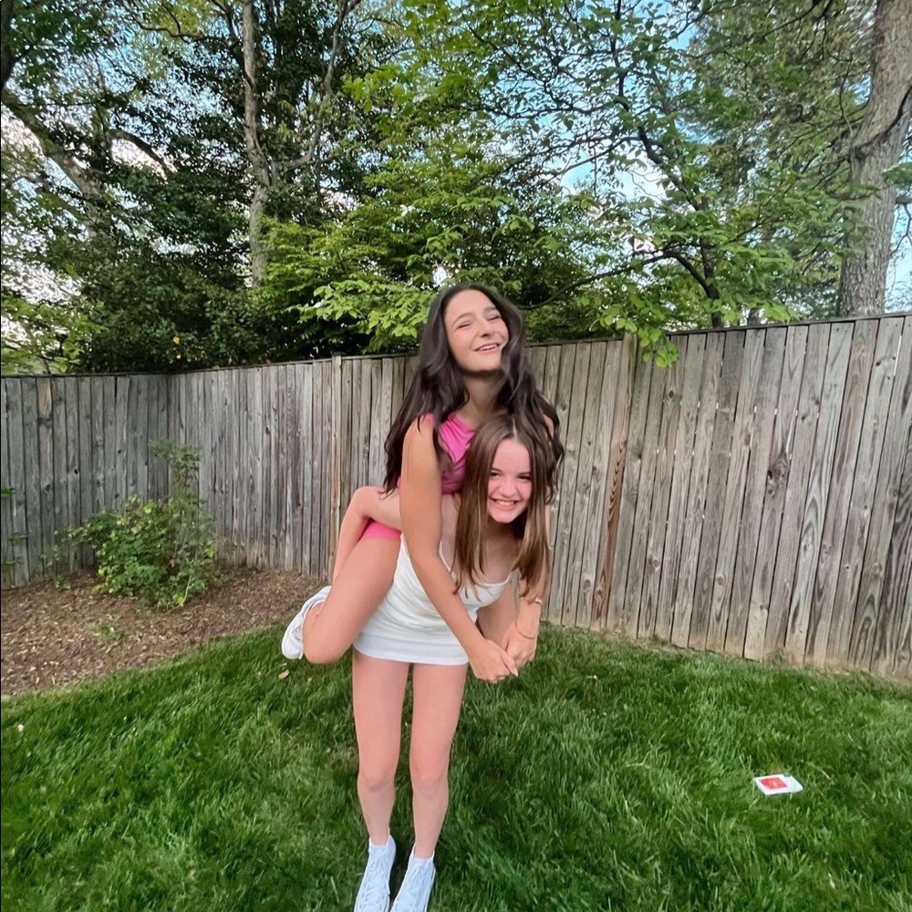 Meet your Posher, Annie